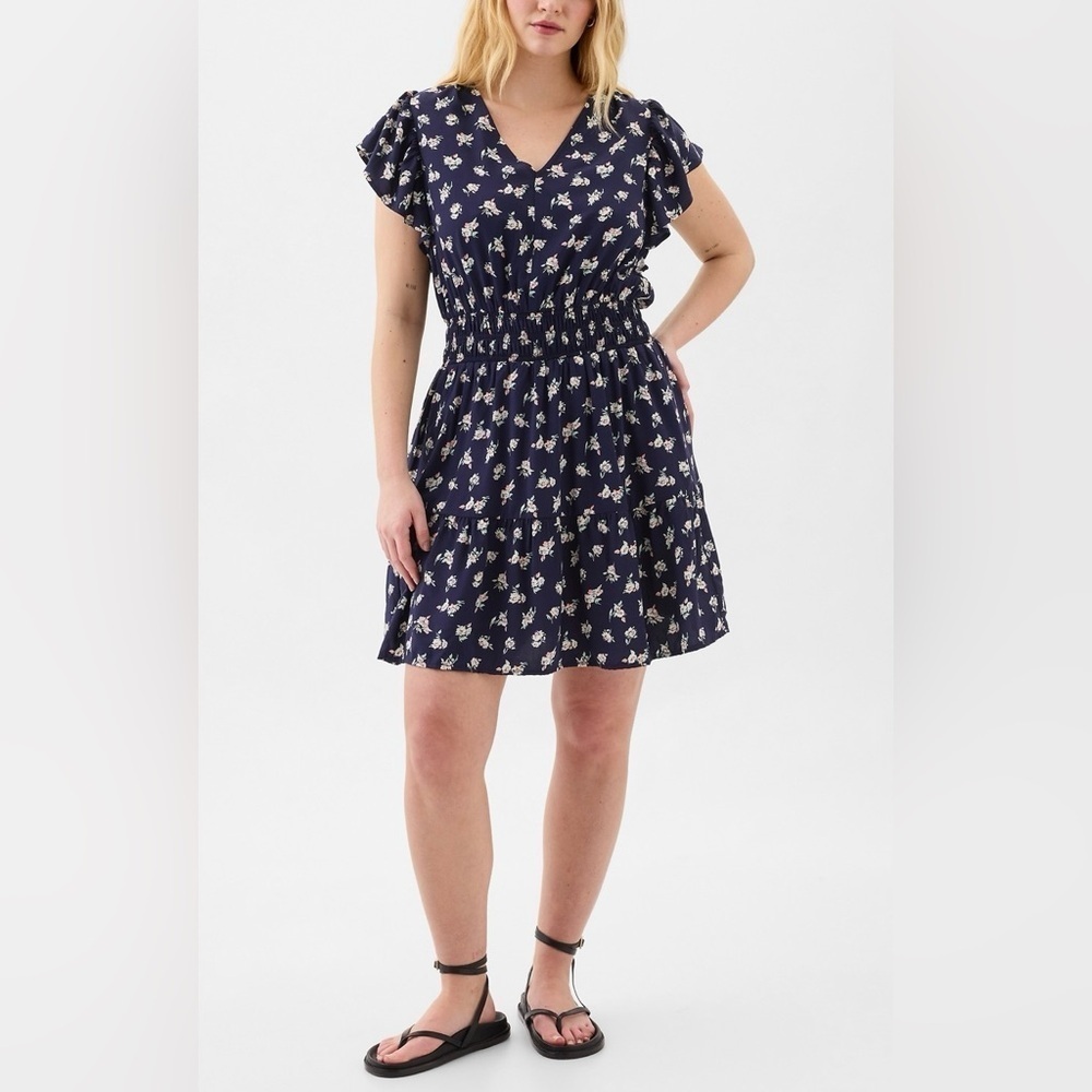 GAP Smocked Flutter Sleeve Mini Dress Size Large Navy Blue& floral smocked waist